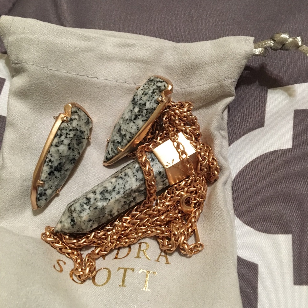 Kendra Scott set